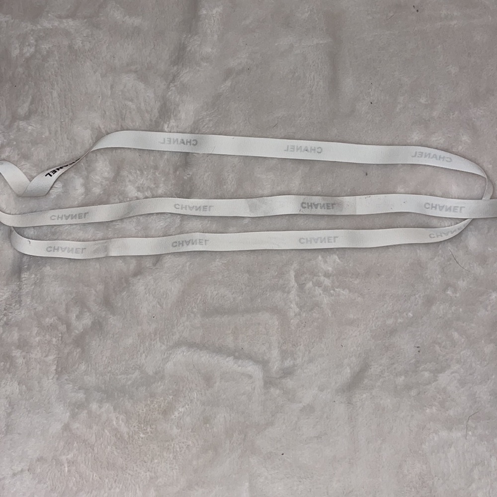 Authentic Chanel Ribbon - Picture 2 of 3
